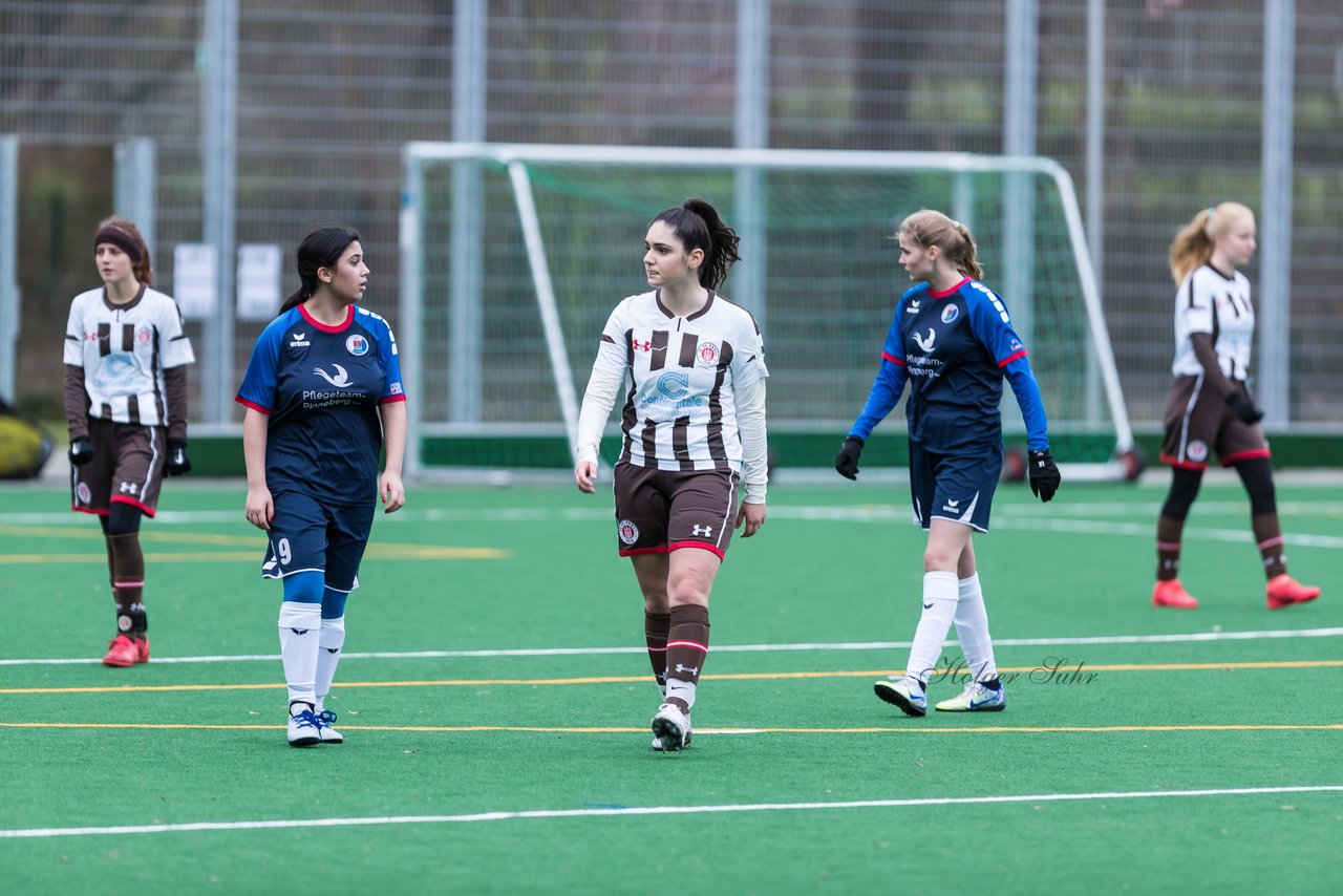 Bild 132 - wBJ VfL Pinneberg - St. Pauli : Ergebnis: 7:0 (Abbruch)